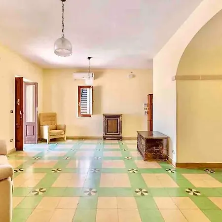 Castello Con Piscinavista Mare+campo Da Tennis *